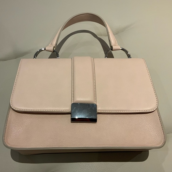 Chelsea28 Handbags - ⬇️🌺Chelsea28 Handbag